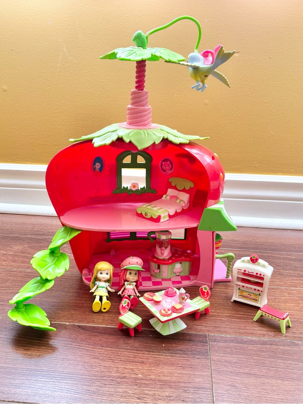 Strawberry Shortcake Cafe Playset Hasbro